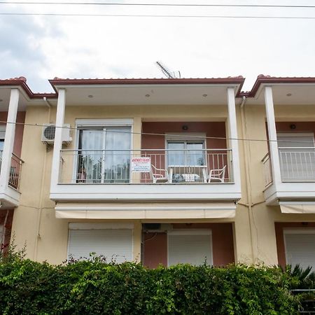 Apartment Nea Potidea. エクステリア 写真