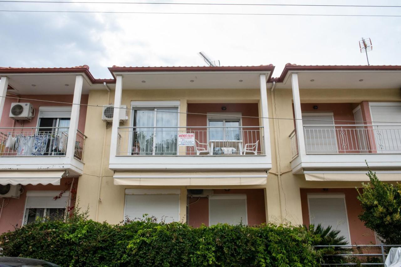 Apartment Nea Potidea. エクステリア 写真